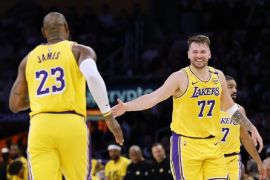 Trio James-Doncic-Reaves bawa Lakers kalahkan Grizzlies 134-127  