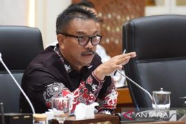 Anggota DPR: Selesaikan juknis yang atur MBG selama libur sekolah