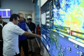 Wamenkomdigi: Opsel kompak jaga telekomunikasi andal di Lebaran 2025