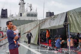 KRI Banjarmasin angkut ribuan pemudik dari Jakarta ke Jateng dan Jatim