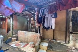 Menata asa di lorong kumuh