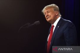 Trump klaim pendapatan dari tarif dapat gantikan pajak penghasilan
