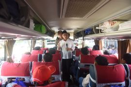 Ratusan warga Kediri manfaatkan balik gratis ke Jakarta dan Surabaya