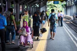 KAI Service siagakan 4.030 petugas di Stasiun KRL selama libur Lebaran