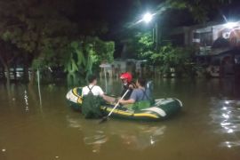 BPBD Tangerang evakuasi warga terdampak banjir di 17 titik