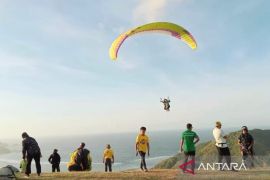 Pemprov NTB dukung Paralayang Internasional di Sky Lancing