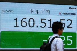 Saham Tokyo dibuka sedikit melemah setelah penurunan di Wall Street