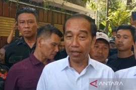 Politik sepekan, UU TNI hingga Jokowi soal menunjukkan ijazahnya