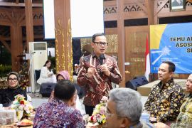 Wamendagri apresiasi Apeksi sebagai ruang komunikasi wali kota