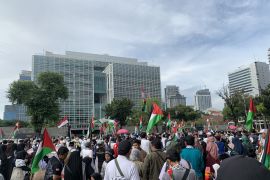 Ratusan orang gelar aksi bela Palestina di depan Kedubes AS