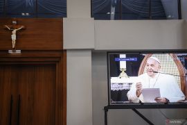 Vatikan umumkan Paus meninggal akibat stroke diikuti koma dan gagal jantung