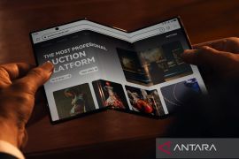 Berikut fitur-fitur menembus batas ponsel lipat dari Huawei Mate XT &amp; Mate X6