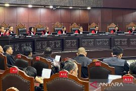 Pengamat dorong peninjauan UU ITE dan KUHP usai berbagai putusan MK