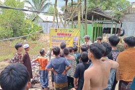 Santri di Kotim hadapi risiko serangan buaya hanya untuk mandi