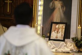 Upacara pemakaman Paus Fransiskus resmi dimulai di Vatikan