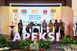 Wamendagri tekankan pentingnya pemda dukung program pemerintah
