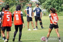Ketum PSSI buka suara soal batalnya naturalisasi Djenna de Jong