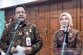 Wagub Rano pertimbangkan naik angkutan umum tiga kali sepekan