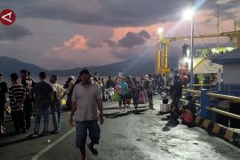 Peziarah tiba di Flores Timur untuk ikuti prosesi Semana Santa