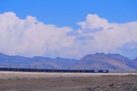 Kereta barang udara-rel pertama China menuju Eropa tiba di Urumqi