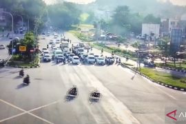 Satu truk diduga rem blong tabrak sejumlah pengendara di Batam