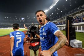 Persib gagal segel juara Liga 1 setelah ditumbangkan Malut United
