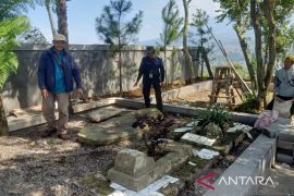 Disbudpar Cianjur hentikan penataan di Situs Gunung Kasur