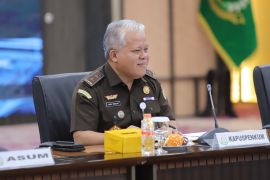 Kejagung periksa enam saksi untuk tiga kasus perintangan perkara