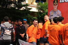 Tiga WNA Inggris penyelundup kokain dilimpahkan ke Kejari Badung-Bali
