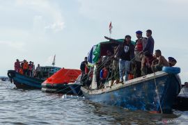 2 kru terjebak di kapal feri yang tenggelam di perairan Penajam Kaltim