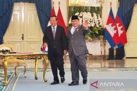 Kemarin, Presiden terima kunjungan kehormatan hingga bantahan Luhut