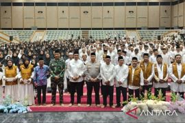 Jamaah calon haji Kaltim kloter pertama terbang ke Tanah Suci 6 Mei