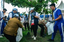 Kemenpar inisiasi aksi Gerakan Wisata Bersih di Danau Toba