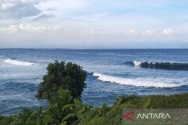 BBMKG: Waspada gelombang tinggi 3,5 meter di Selat Bali hingga 8 Mei