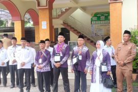 Empat calon haji Tulungagung yang tertunda akhirnya diberangkatkan