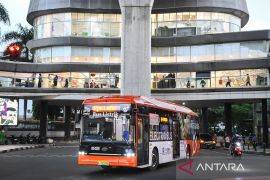 DKI kemarin, rute baru Transjabodetabek hingga sekolah sopir TJ