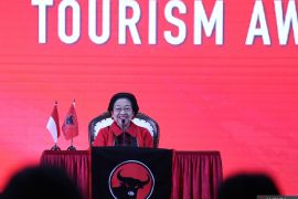 Megawati singgung Presiden Prabowo yang minta dimasaki nasi goreng