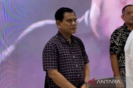 Adik ipar Jokowi datangi Bareskrim bawa ijazah asli Jokowi