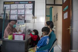 Negara tempat uji coba vaksin Bill Gates selain Indonesia