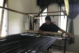 Tenun songket tiga motif Singkawang tembus pasar internasional 