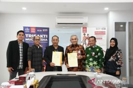 Jalin kerja sama strategis, BRK Syariah teken MoU dengan Sekolah Tinggi Media Komunikasi Trisakti