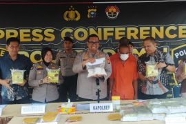 Resnarkoba Polres Dumai tangkap dua kurir 29 kg sabu dan 413 butir ekstasi