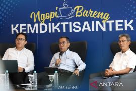 Mendiktisaintek akan bantu mahasiswa Harvard terancam dipulangkan