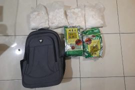 Polisi gagalkan peredaran 2 kg sabu dan 1,8 kg heroin