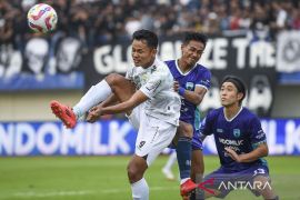 Persita imbangi Persib dalam drama empat gol