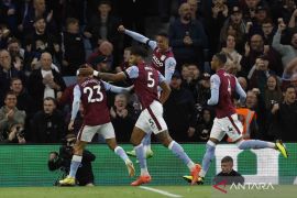 Aston Villa jaga asa ke Liga Champions usai tundukkan Tottenham 2-0