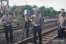 Polda Jatim turunkan tim TAA olah TKP kecelakaan kereta di Magetan