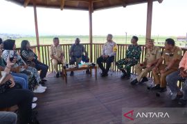 Natalius Pigai dorong beras Lembor menjadi bahan pangan program MBG