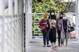 Diduga depresi, seorang pria nekat lompat dari JPO Setiabudi, Jaksel
