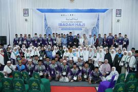 Jamaah haji diingatkan saling jaga dan tolong menolong di Tanah Suci
